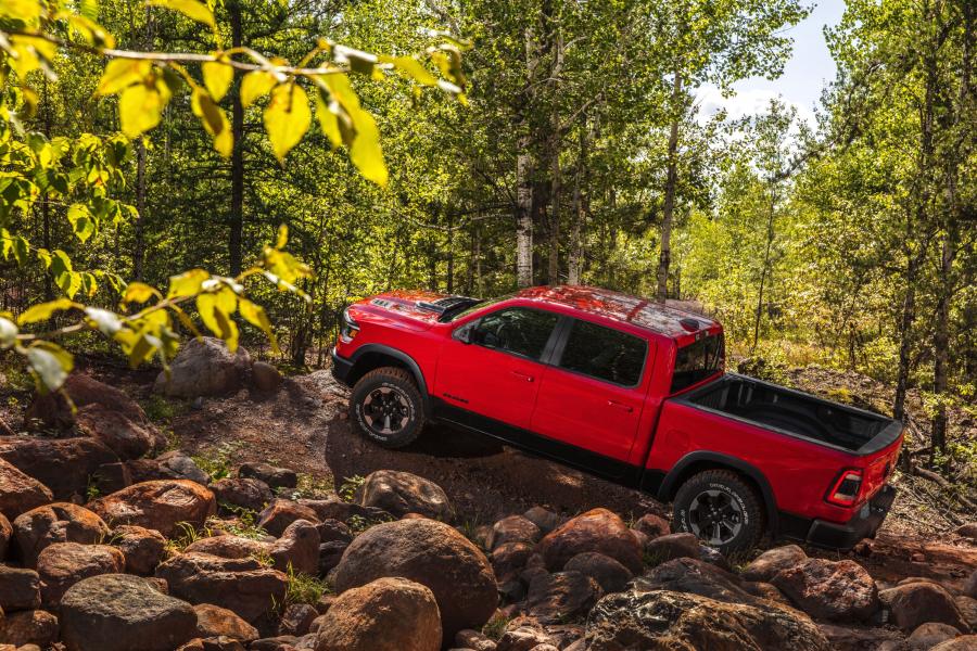  Ram 1500 Rebel Crew Cab EcoDiesel (DT) 2019 года  (фото 14 из 43)